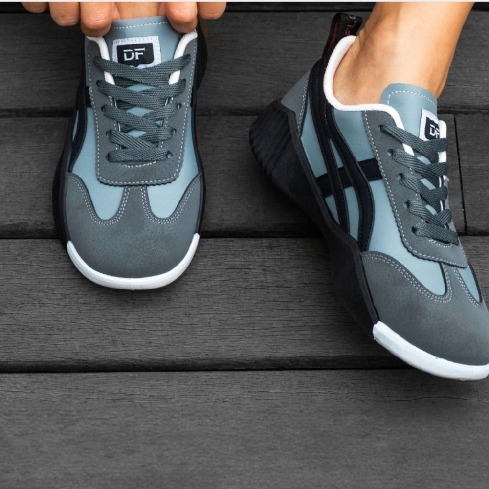 Women DF Cloudea Sneakers | De Florance Sneakers | Size 6 | Black & Gray - Picture 3 of 10